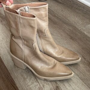 Sesto Meucci Taupe Heeled Booties